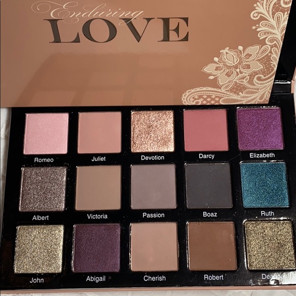 ❤️Last 1 Final Cost❤️ SYDNEY GRACE ENDURING LOVE LIGHT EYESHADOW PALETTE - Picture 1 of 8
